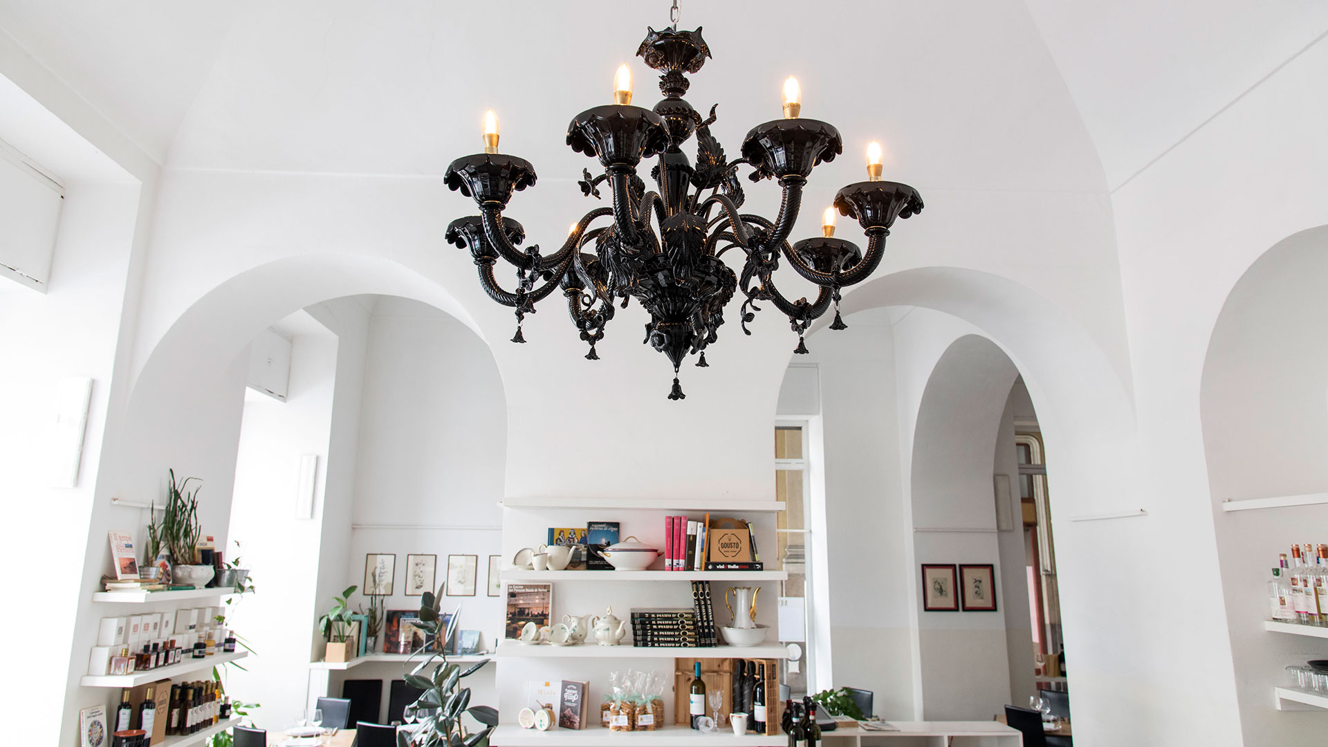 Goustò Restaurant in Turin | CASANOVA | Chandelier